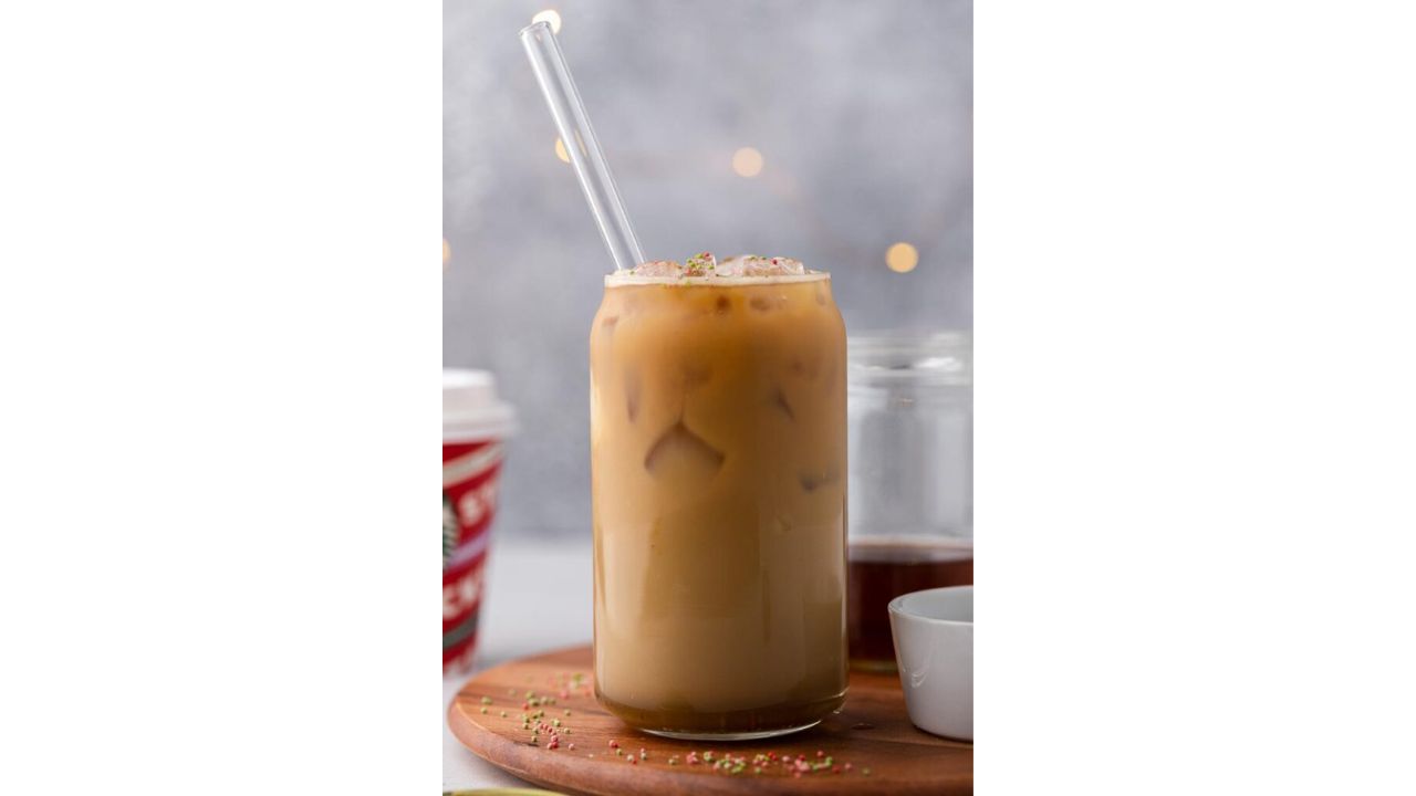 https://www.dashofbutter.com/wp-content/uploads/2022/09/What-is-Iced-Sugar-Cookie-Almond-Milk-Latte.jpg